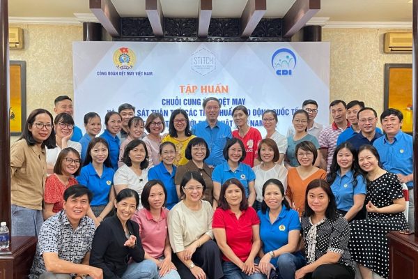Training on “Textile supply chain and Monitoring compliance with international labor standards compatible with Vietnamese law”